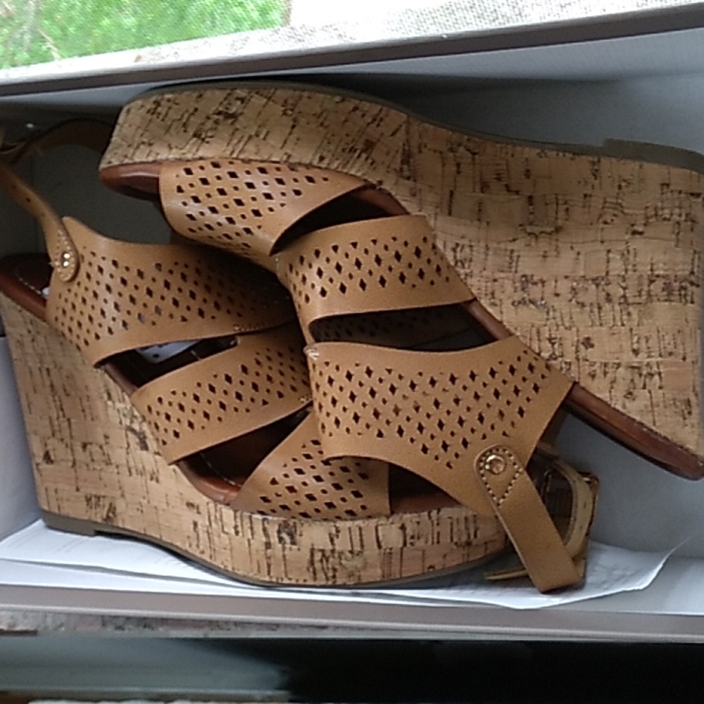 Wedgies Seven7 Size 8 RUNS SMALLER - Picture 4 of 12